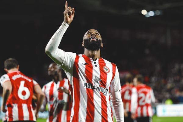 Igor Thiago celebrating one of his goals at Goodison Park