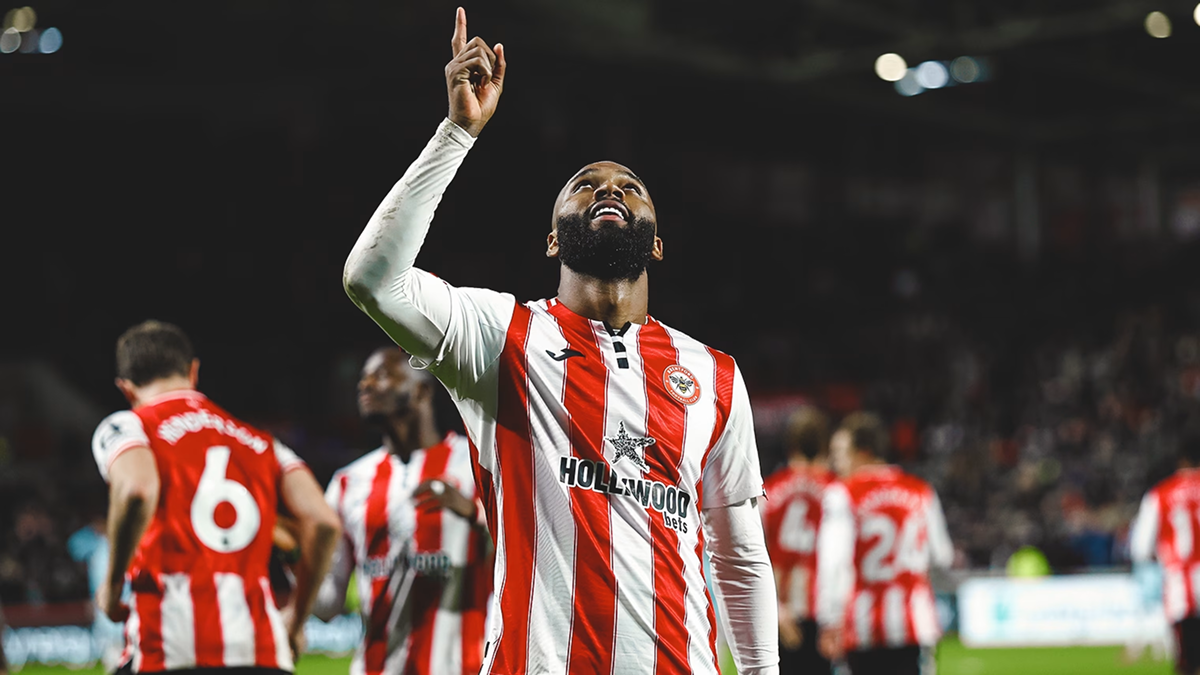 Igor Thiago celebrating one of his goals at Goodison Park