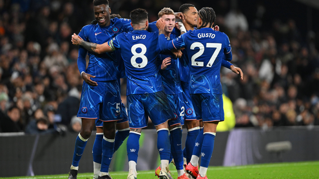 Chelsea players celebrating equalizer