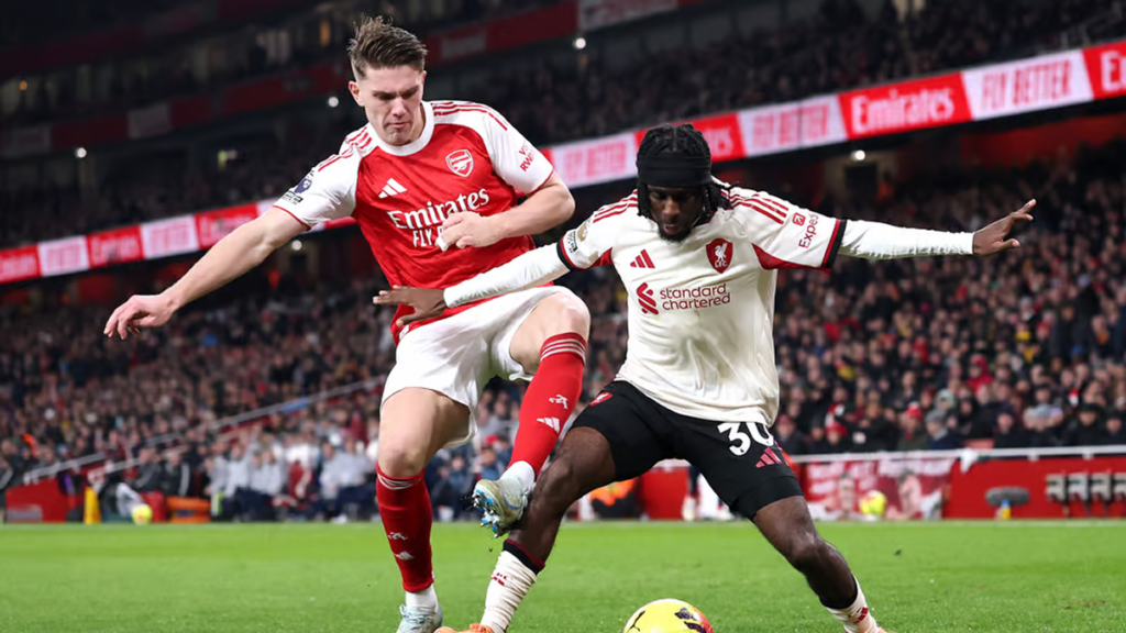 Tactical one-on-one duel between Arsenal and Liverpool in the first half