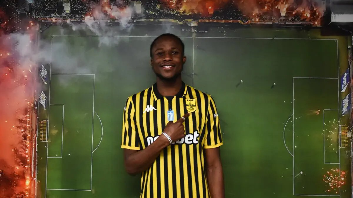 Christian Kouame in Aris shirt