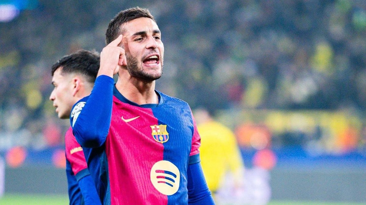 Ferran Torres celebrates after scoring for Barcelona during a match.